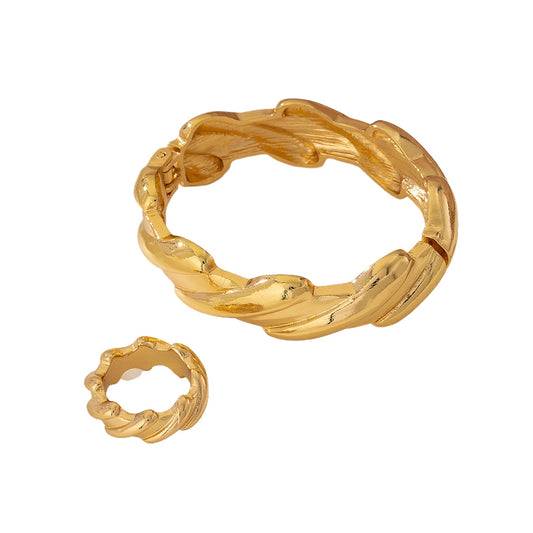 Planderful Vienna Verve Gold Textured Jewelry Set for Women