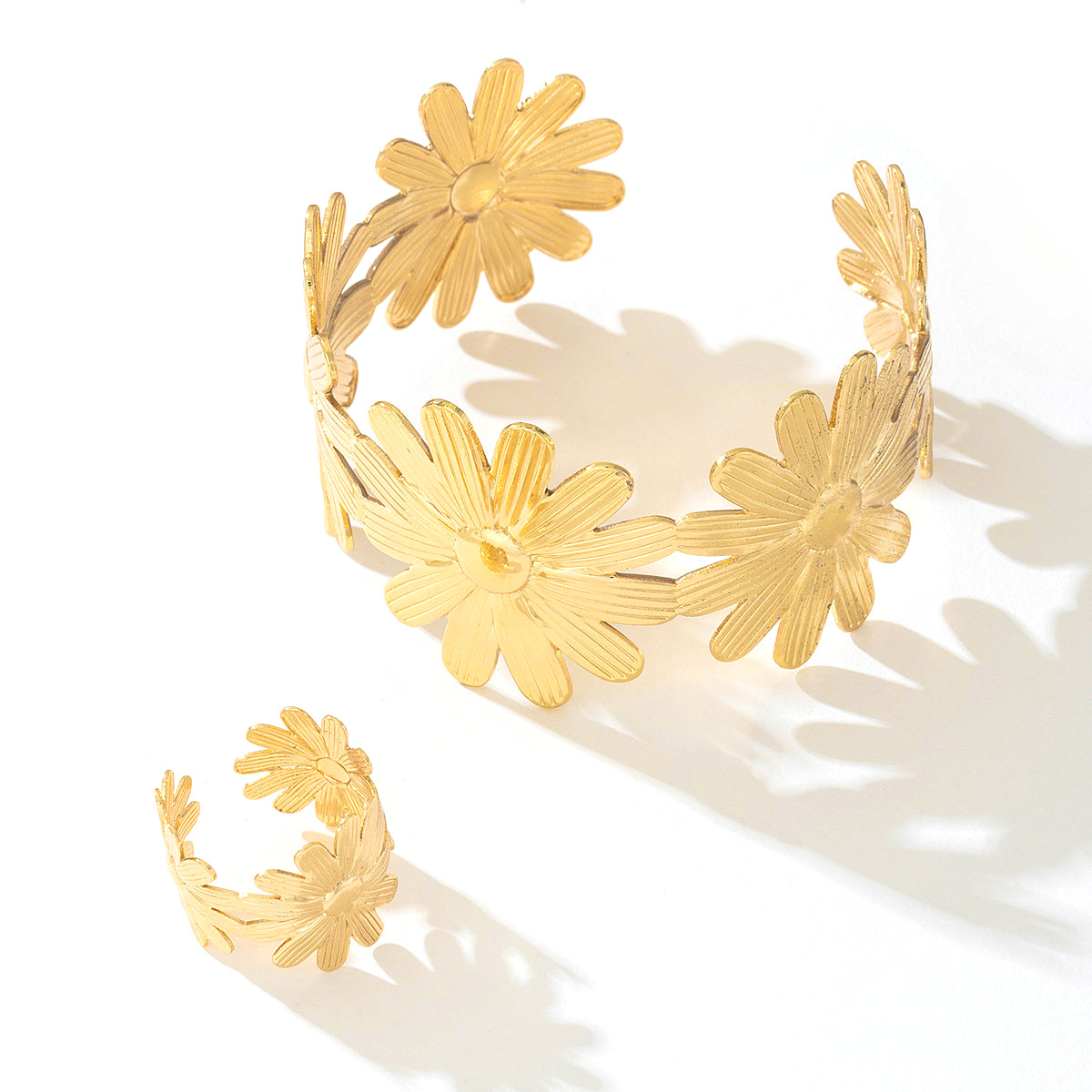 Planderful Vienna Verve Jewelry Set – Fashionable Retro Metal Flower Design