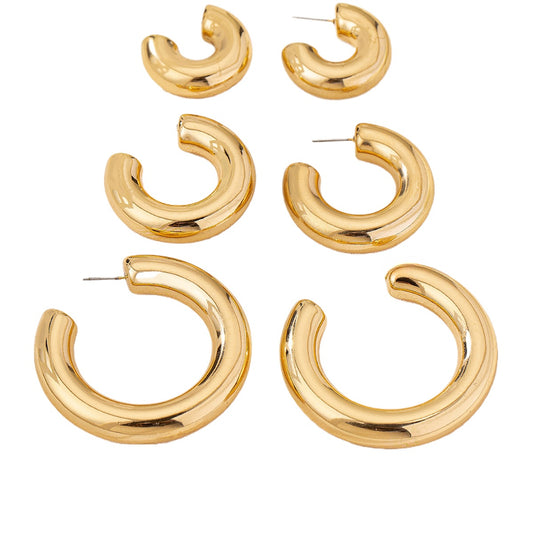 Planderful Vienna Verve Earrings Set – Stylish Retro C-Shaped Design