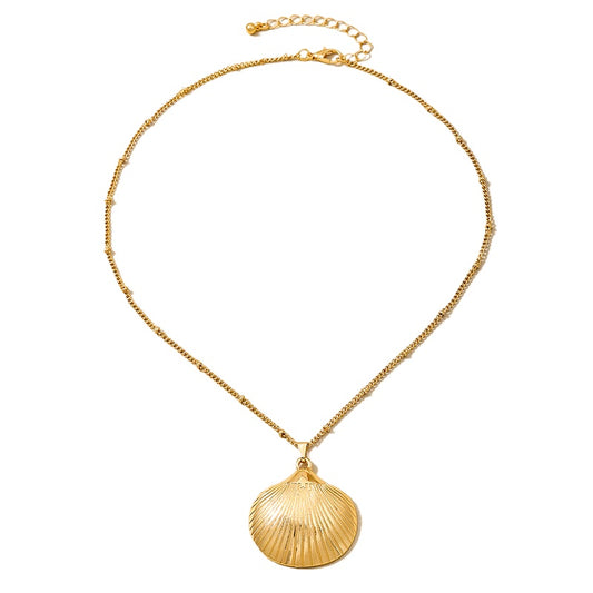 Planderful Vienna Verve Necklace – Stylish Marine-Inspired Gold Shell Design