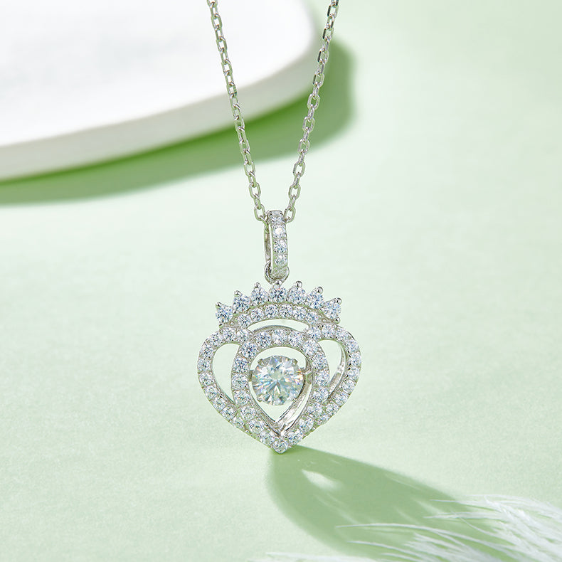 Heart Shape Crown 0.5 Carat Round Cut Moissanite Necklace