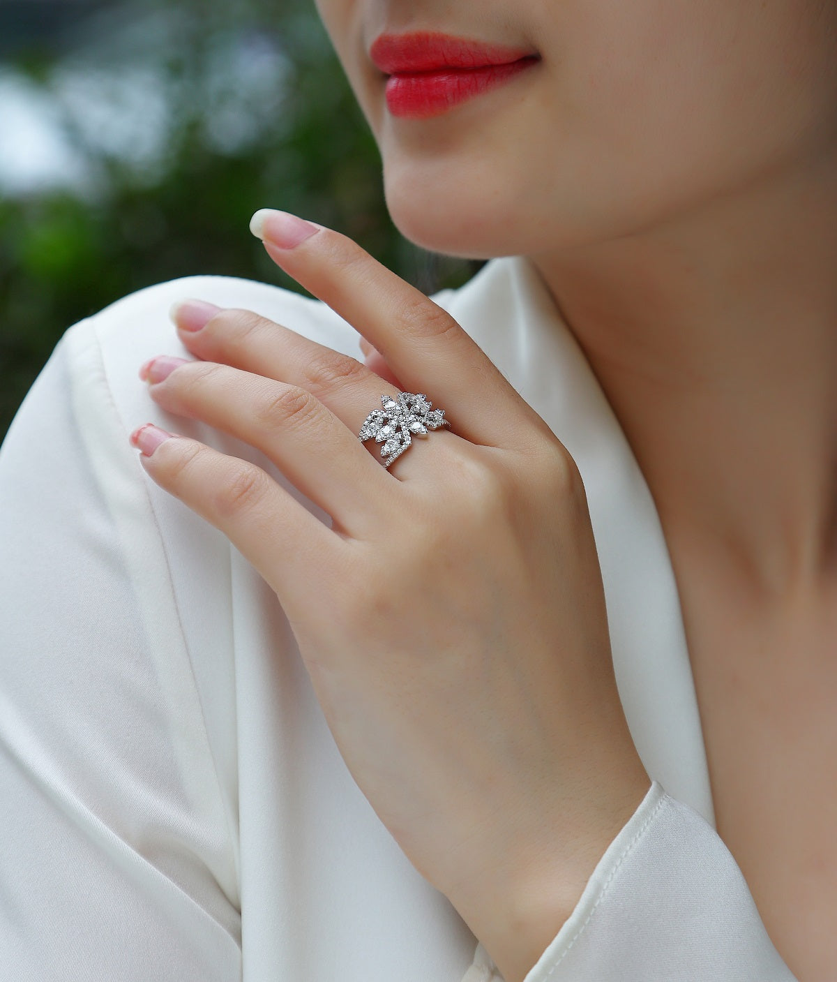 Planderful Sparkling Moissanite Ring 1.0ct Sterling Silver Plated Butterfly Flower Design For Women