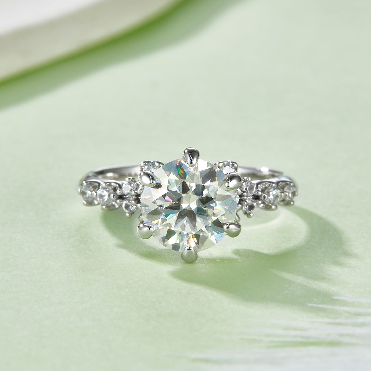 Stunning 2.0 Carat Round Moissanite Ring with S925 Silver and Platinum Finish