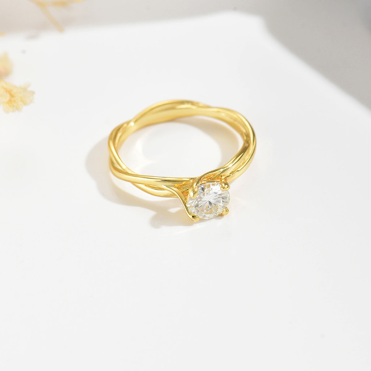 S925 Silver Plated 18K Gold Vine Ring with 1.0 Carat Moissanite