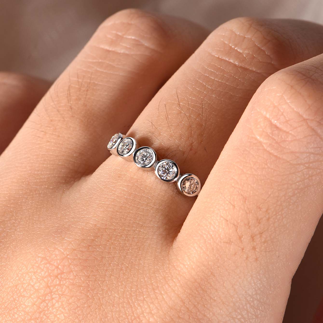 S925 Silver Plated 18K Platinum Ring with Moissanite Stone