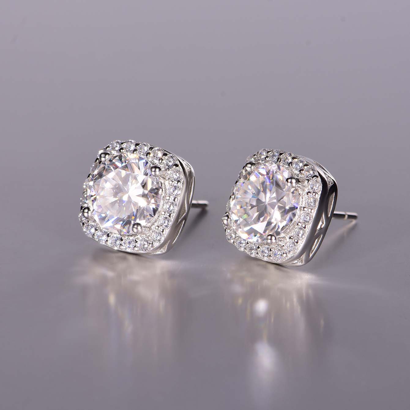 S925 Silver Plated 18K Platinum Soleste Halo Stud Earrings with 2.4 Carat Moissanite
