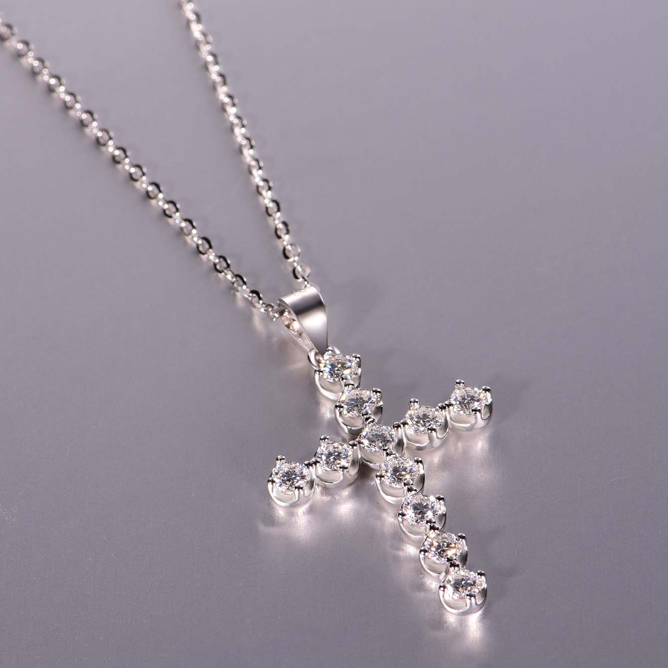 S925 Silver Plated 18K Platinum Necklace with Moissanite Cross Pendant