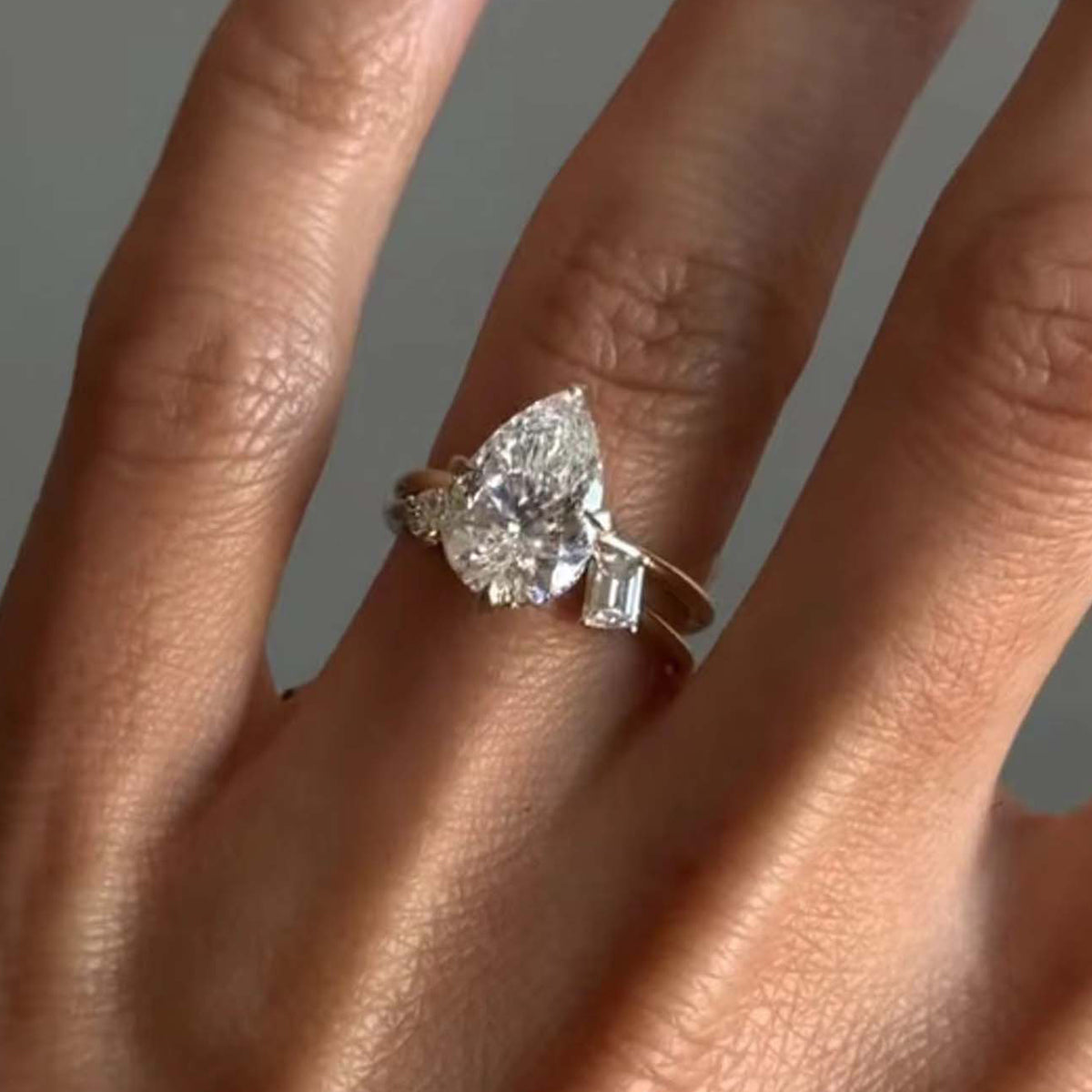 S925 Silver Plated 18K Gold Ring with 2.5 Carat Moissanite Set