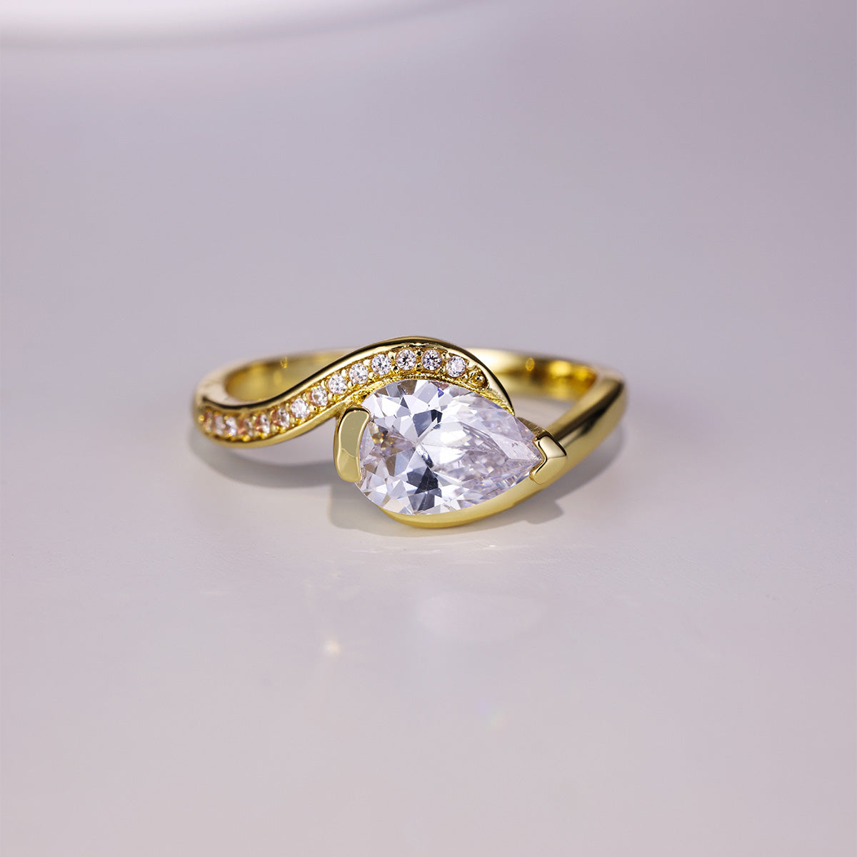 S925 Silver Plated 18K Gold Ring with 1.5 Carat Moissanite