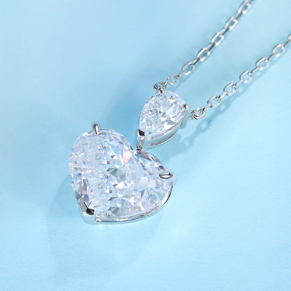 3.0 Carat Colourful Heart-Shaped High Carbon Zircon Pendant S925 Silver Plated Platinum Necklace