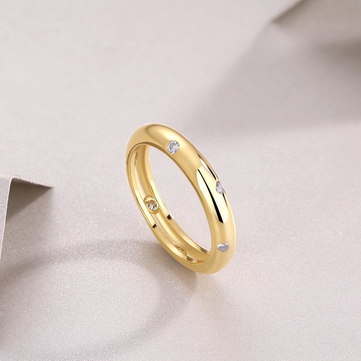 S925 Silver Plated 18K Gold Women's Ring with Small Moissanite