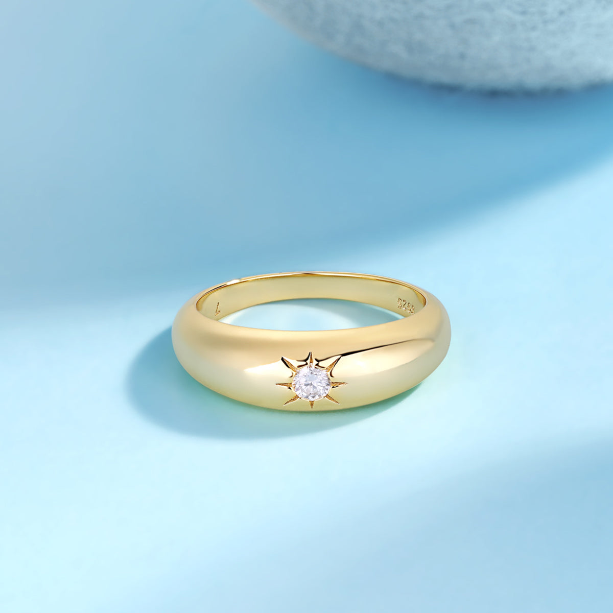 S925 Silver Plated 18K Gold Sun Pattern Ring With Moissanite