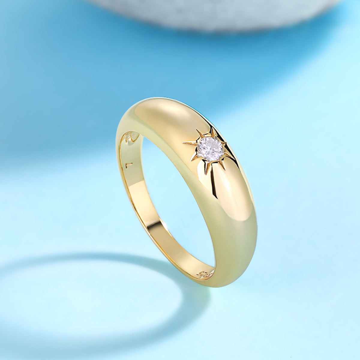 S925 Silver Plated 18K Gold Sun Pattern Ring With Moissanite