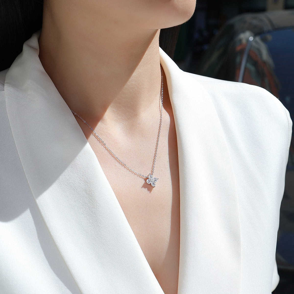 S925 Silver Plated 18K Platinum Necklace with Moissanite Flower Pendant