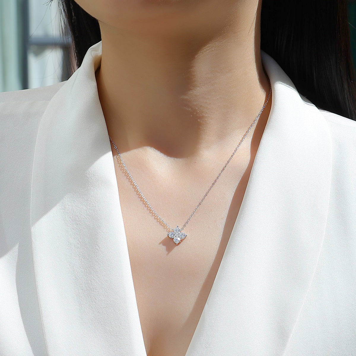 S925 Silver Plated 18K Platinum Necklace with Moissanite Flower Pendant