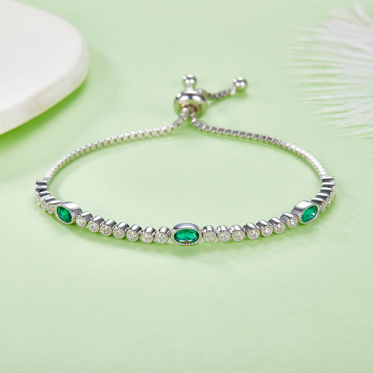 S925 Silver Plated 18K Platinum Bracelet with 0.75 Carat Lab Grown Emerald