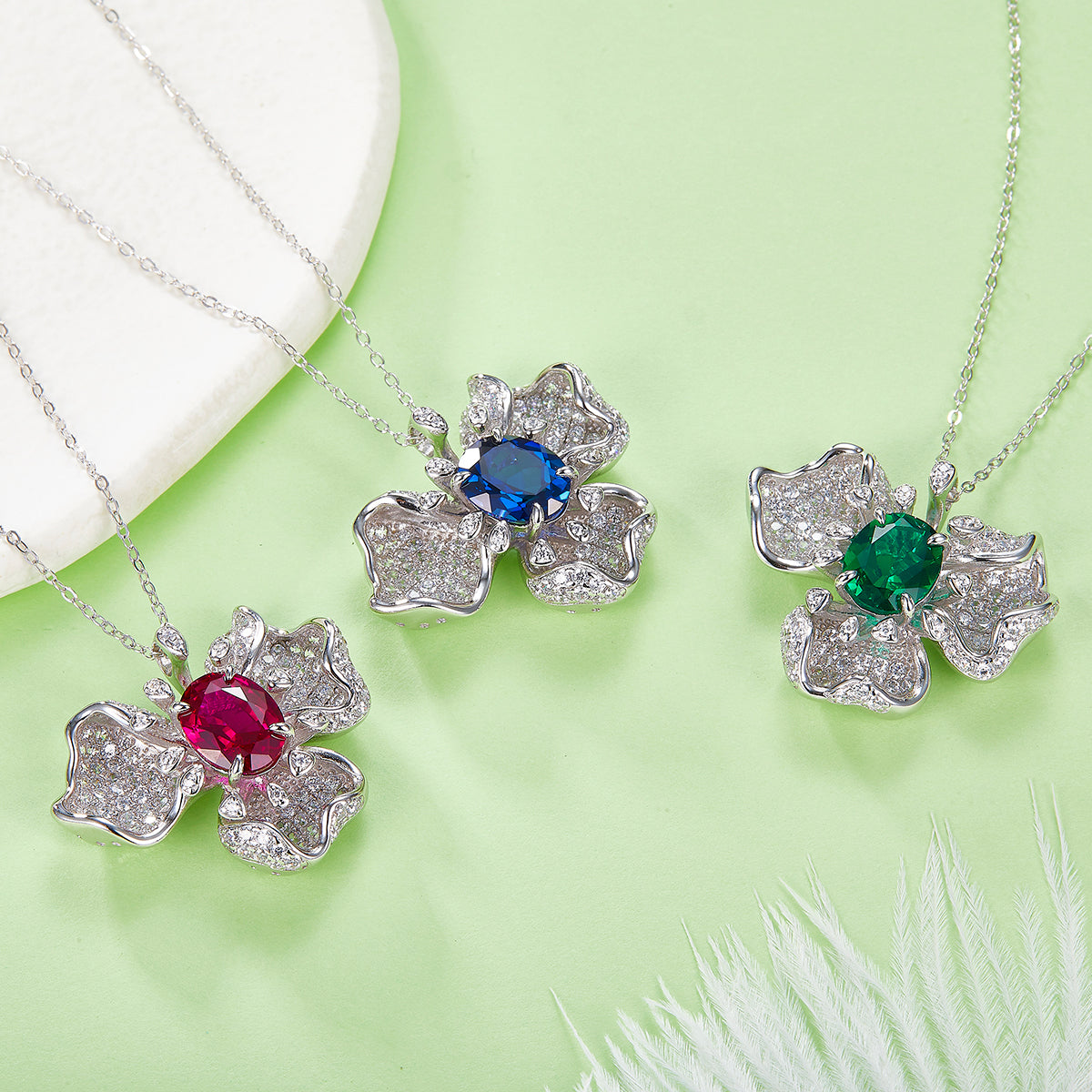 Oval Shape Lab Grown Gemstone Flower Pendant Necklace S925 Silver Plated 18K Platinum