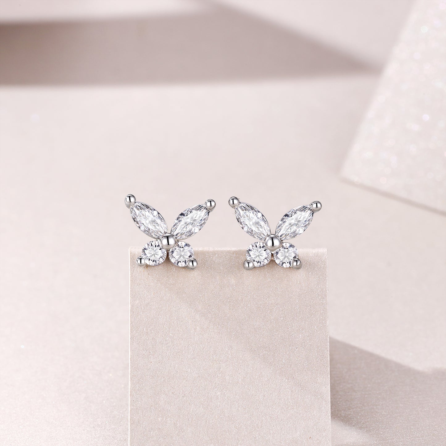 0.73 Carat Moissanite S925 Silver Plated 18K Platinum Butterfly Stud Earrings
