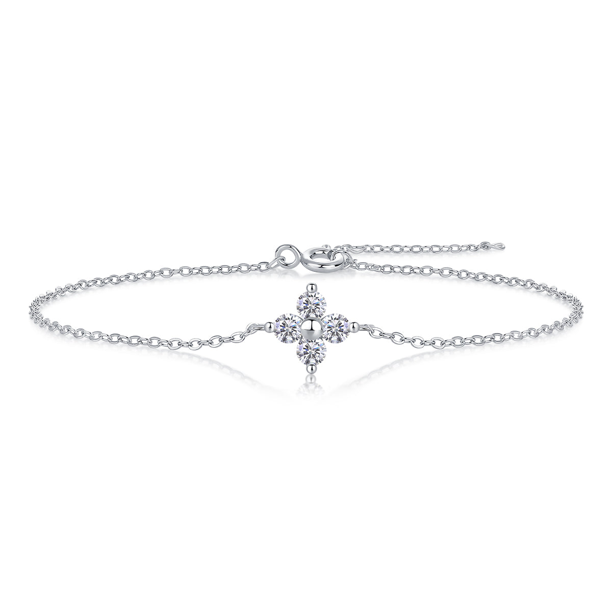 S925 Silver Plated 18K Platinum Four Leaf Clover Bracelet with 0.4 Carat Round Moissanite