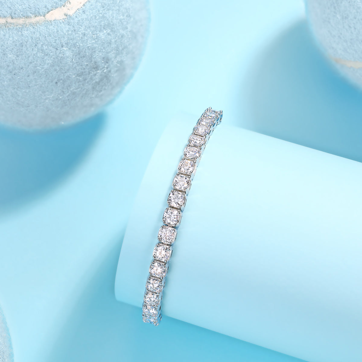 S925 Silver Plated 18K Platinum Bracelet with Row of Round Moissanite