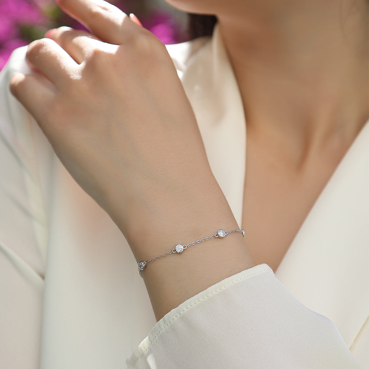 S925 Silver Plated 18K Platinum Bubble Bracelet with Round Moissanite