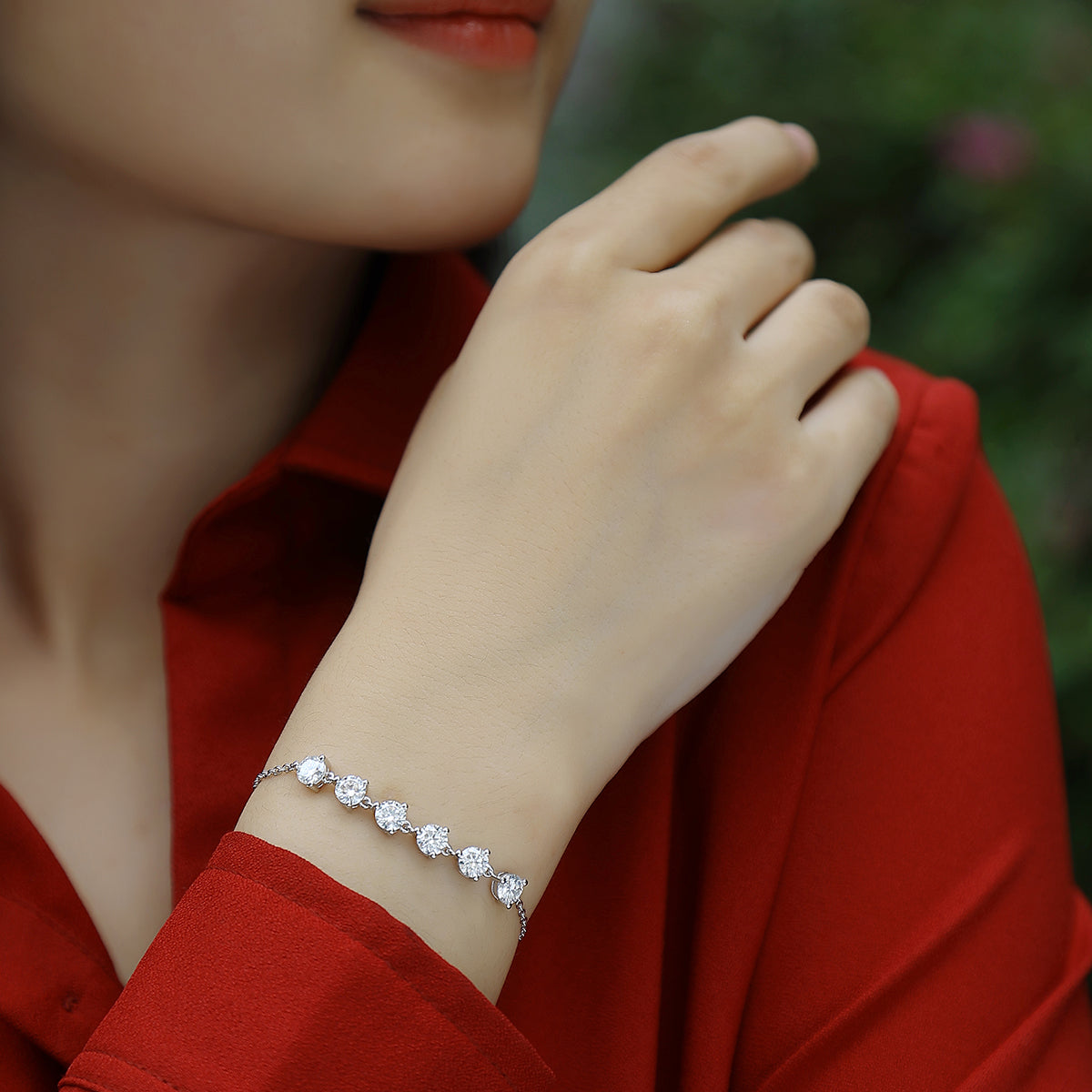 S925 Silver Plated 18K Platinum Bracelet with 3.0 Carat Six Round Moissanite