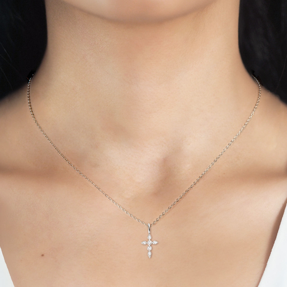 S925 Silver Plated 18K Gold Moissanite Cross Pendant Necklace