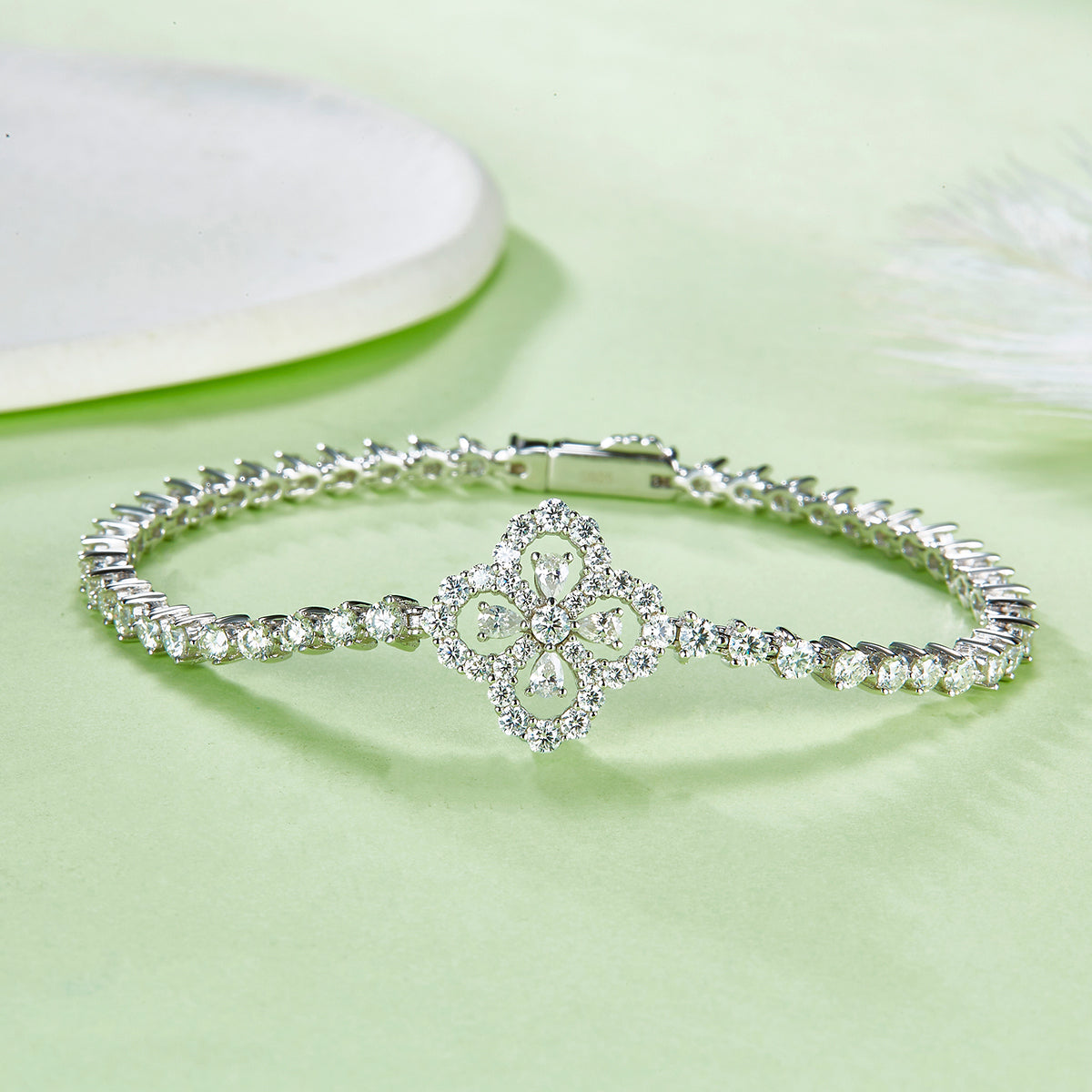 Moissanite Four-Leaf Clover S925 Silver Plated 18K Platinum Tennis Bracelet