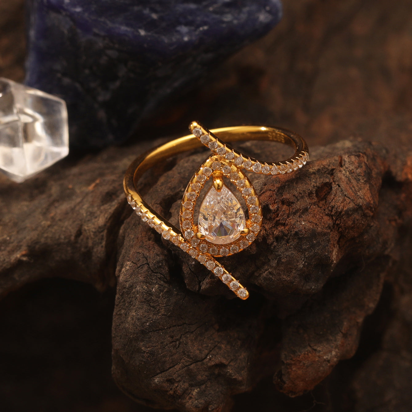 Planderful Moissanite Ring For Women Halo Water Droplet 0.8ct Soleste Sparkling Silver Plated