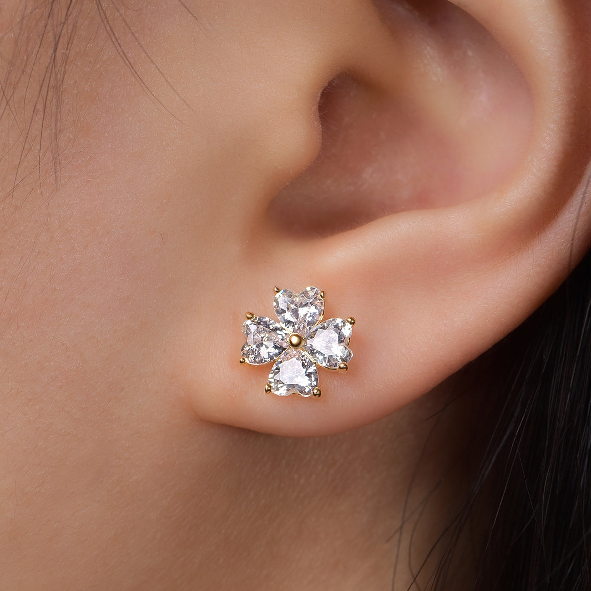 Planderful Moissanite Heart Clover Stud Earrings For Women Sparkling 2.4CT D VVS 3EX Sterling Silver Plated