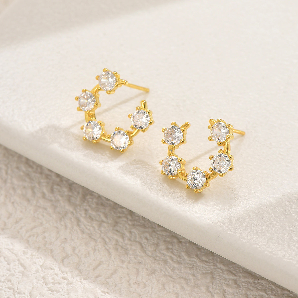 Planderful Moissanite Stud Earrings 2CT S925 Silver Gold Plated C Shaped Sparkling For Women