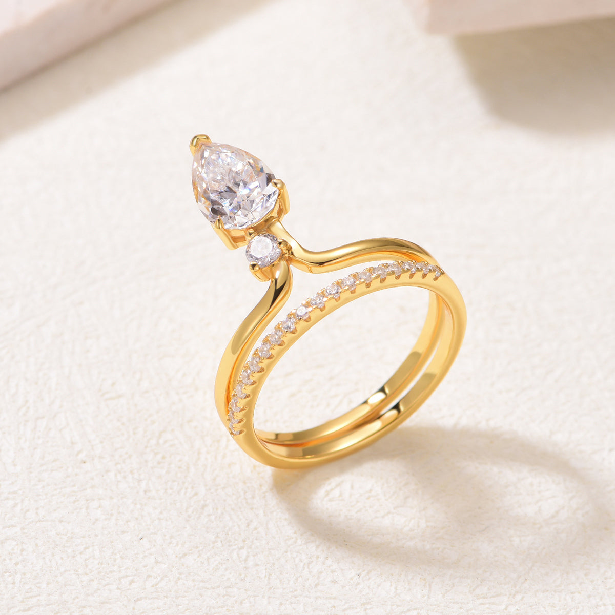 Planderful Moissanite Pear Ring S925 Gold Plated For Her