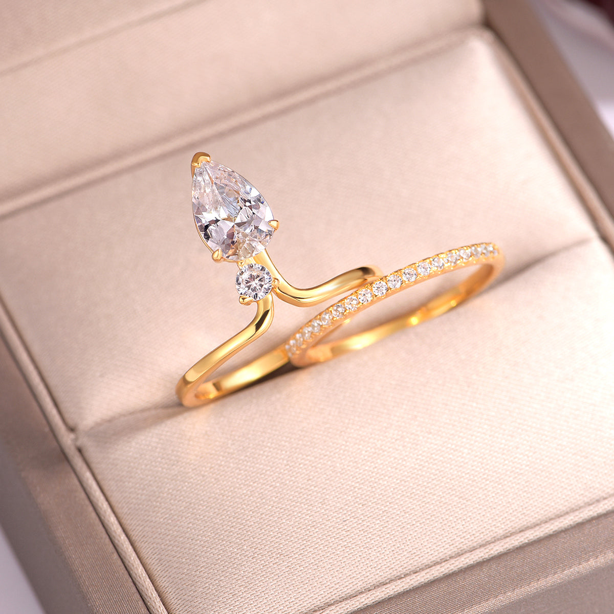 Planderful Moissanite Pear Ring S925 Gold Plated For Her