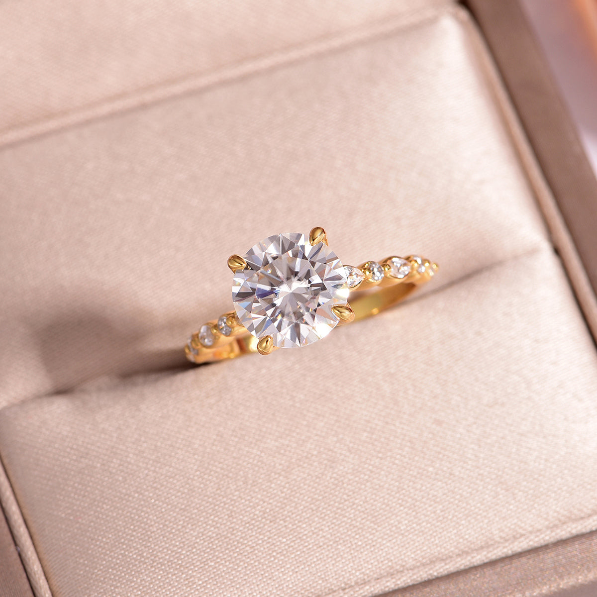 Planderful Moissanite Cathedral Ring 3.0Ct Round Main Stone S925 Silver Sparkling Bridal Gift