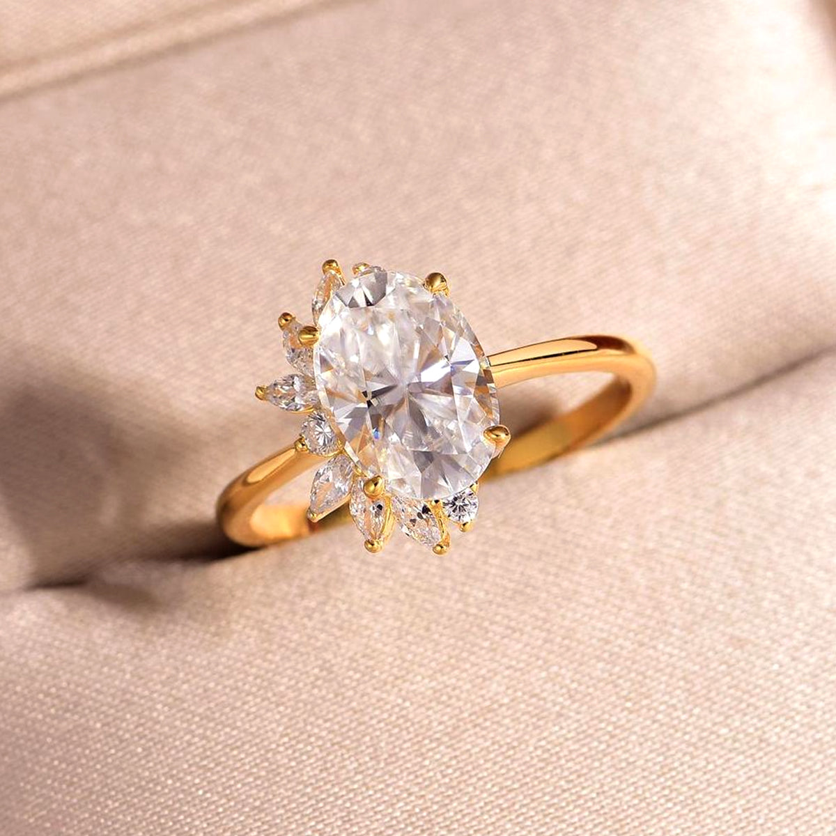 Planderful Women Moissanite Ring 2.5Ct Oval 10x7mm VVS3EX Sparkling Silver Plated Gold Luxurious