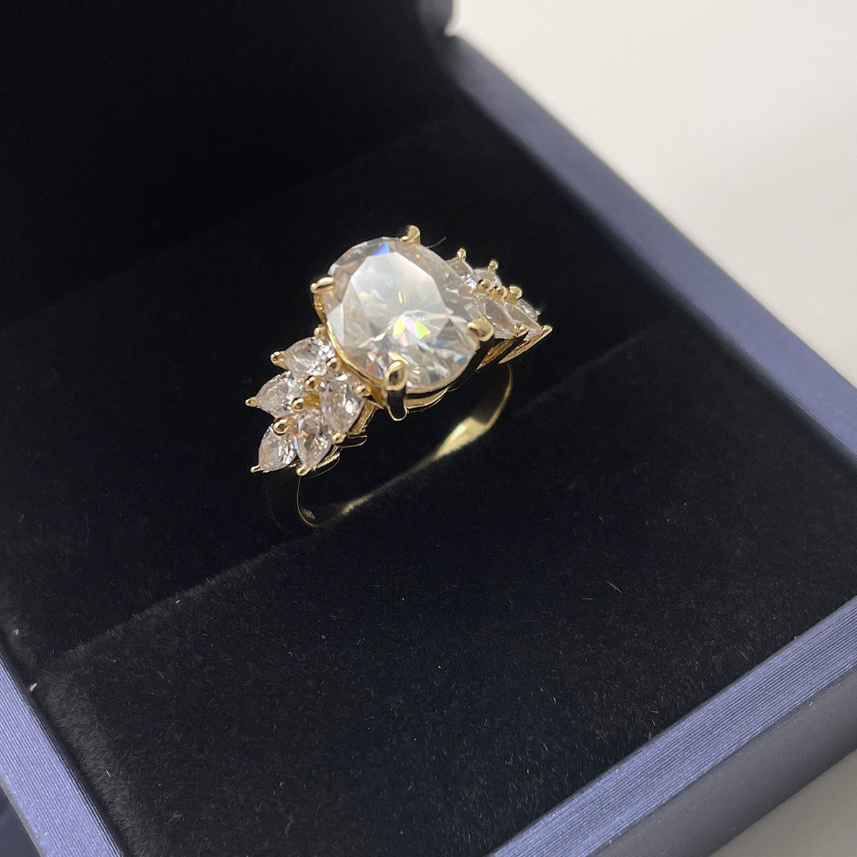 Planderful Moissanite Ring For Women 3.0Ct Oval 10x8mm S925 Silver Plated Gold Luxury Sparkle