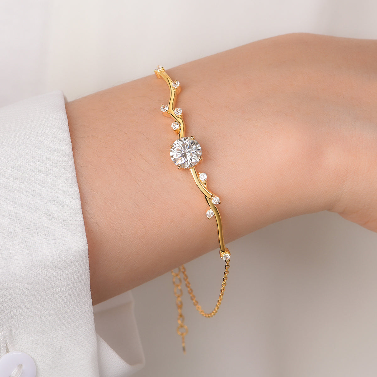 Planderful Sparkling Moissanite Forest Branch Bracelet for Women 8mm 2ct Main Stone S925 Gold Plated