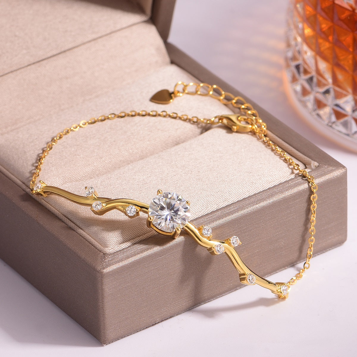 Planderful Sparkling Moissanite Forest Branch Bracelet for Women 8mm 2ct Main Stone S925 Gold Plated