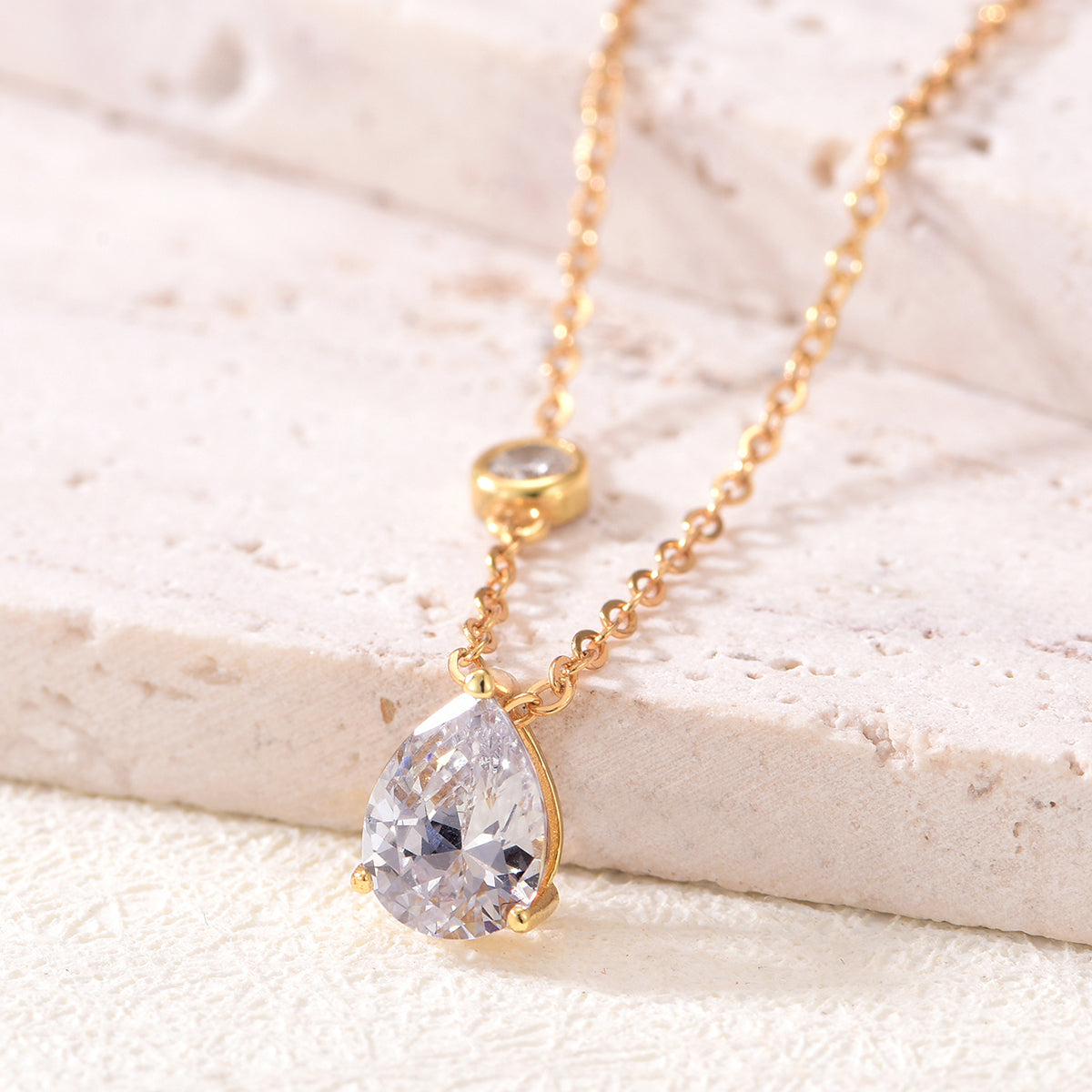 Planderful Shop Moissanite Pendant Necklace 1.25CT Pear Shape S925 Gold Plated Minimalist Jewelry For Her