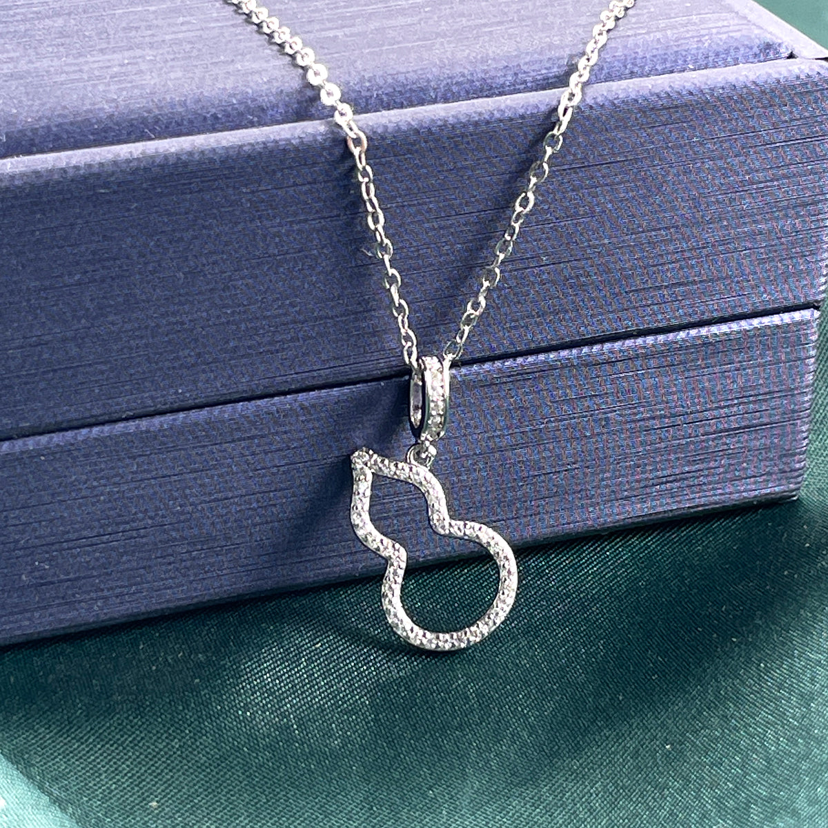 Planderful Moissanite Hollow Gourd Pendant Necklace For Women 0.17ct D VVS 3EX Sparkling S925 Silver Plated