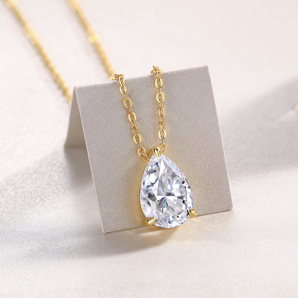 Planderful Moissanite Diamond Pendant Necklace S925 Gold Plated Silver Minimalist Sparkle For Women 40 To 45cm
