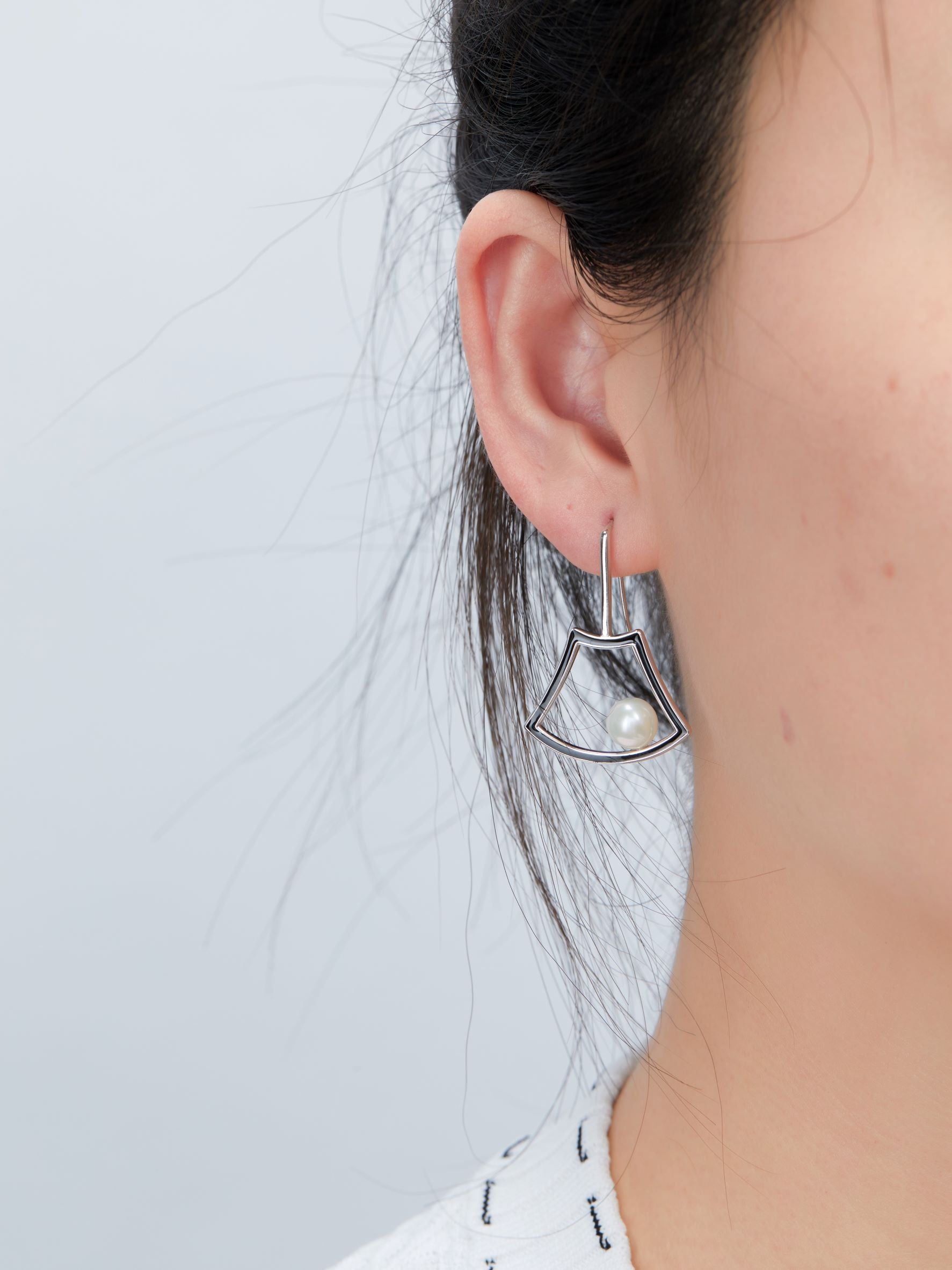 Black Fan-Shaped Enamel with Pearl Silver Drop Earrings for Women