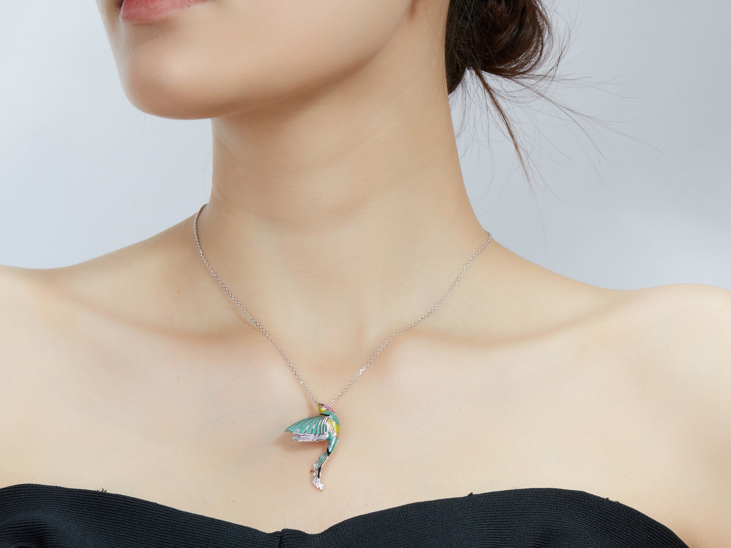 Green Hummingbirds Enamel Silver Necklace for Women
