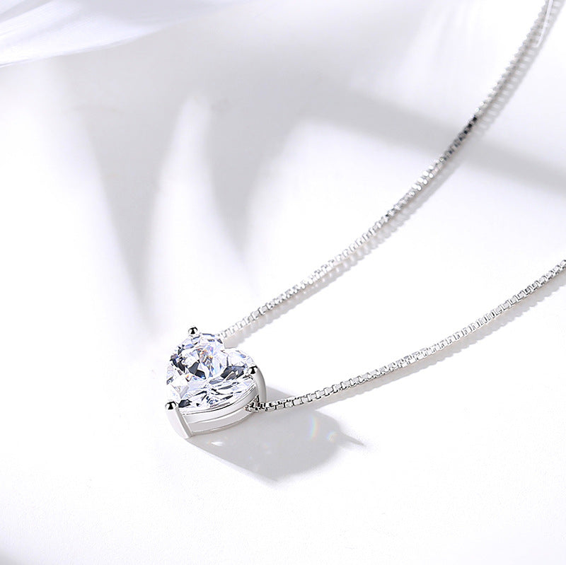Valentine's Day Gift Three Prongs Heart-shaped Zircon Pendant Silver Necklace for Women