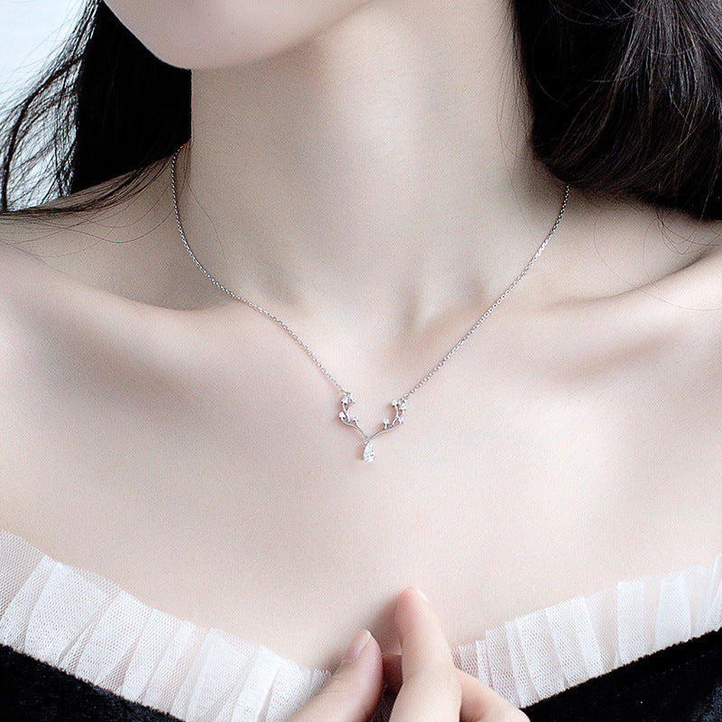 Deer with Pear Drop Zircon Silver Necklace for Women