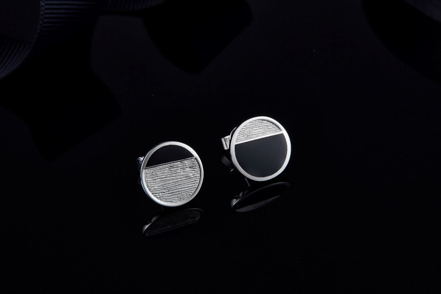(Two Colours) Circle Enamel Silver Studs Earrings for Women