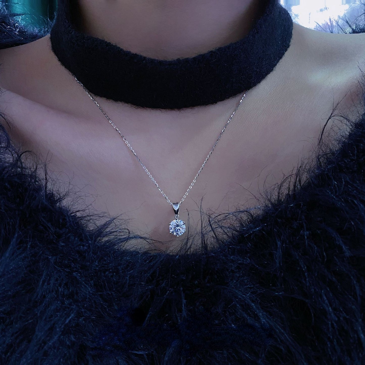 Heart-shape Four Prongs Round Zircon Pendant Silver Necklace for Women