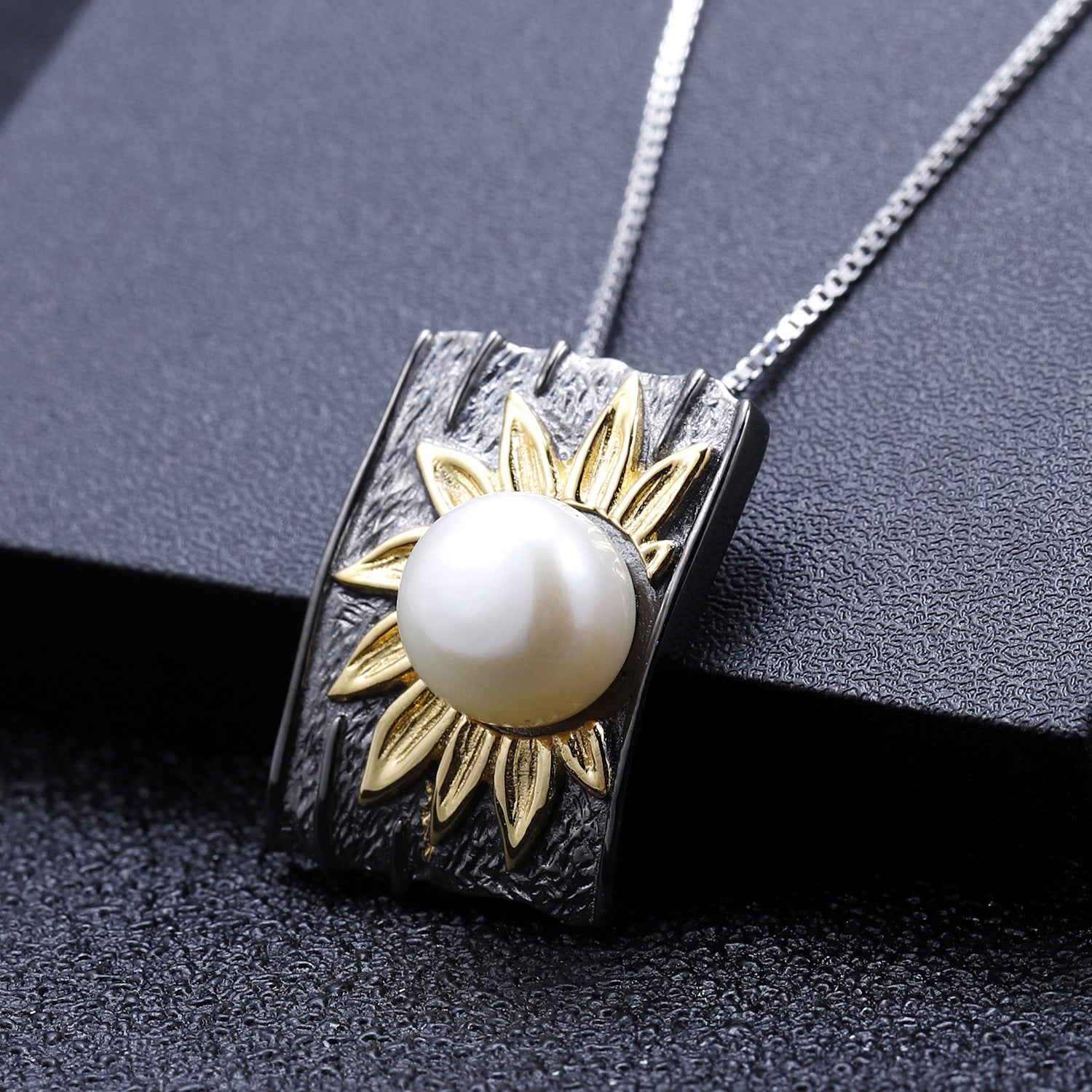 Natural Freshwater Pearl Sunflower Rectangle Pendant Silver Necklace for Women