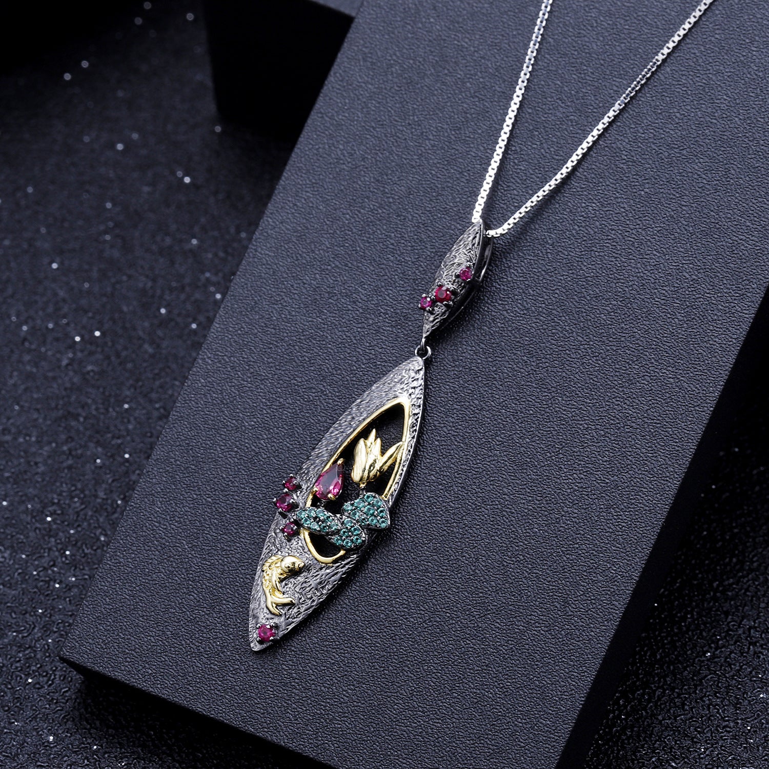 Secret Series Design with High Sense of Natural Wind Natural Rose Pomegranate Pendant Silver Necklace for Women