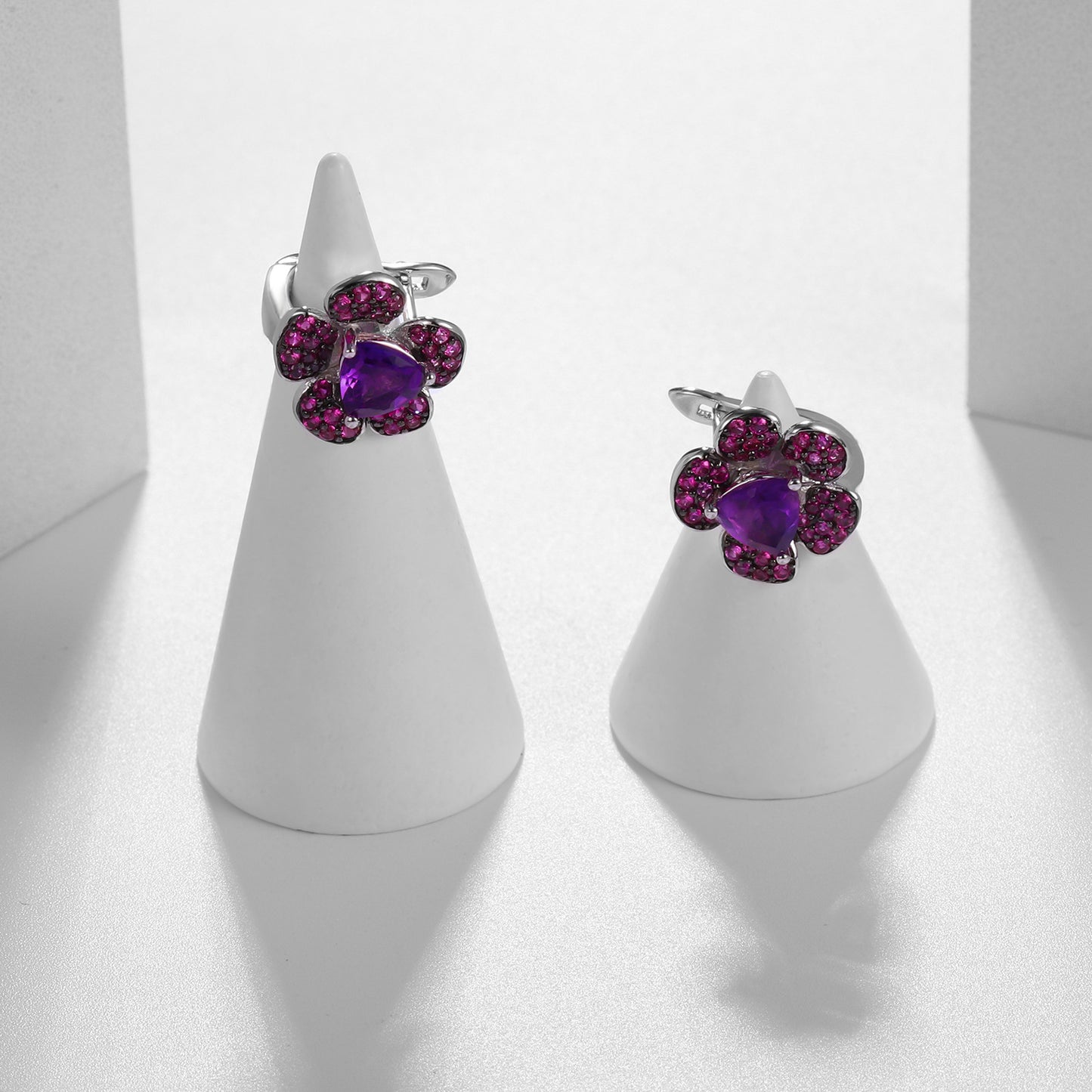 Simple Natural Style Inlaid Colourful Gemstoes Flower Silver Studs Earrings for Women